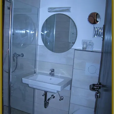 Goldner Engel, Restaurant - - Metzgerei *